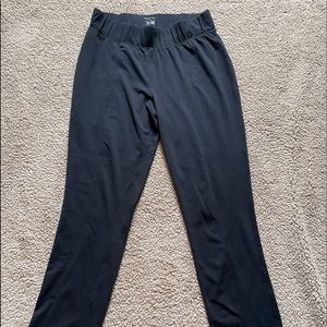 Christopher and Banks Pull On Pants